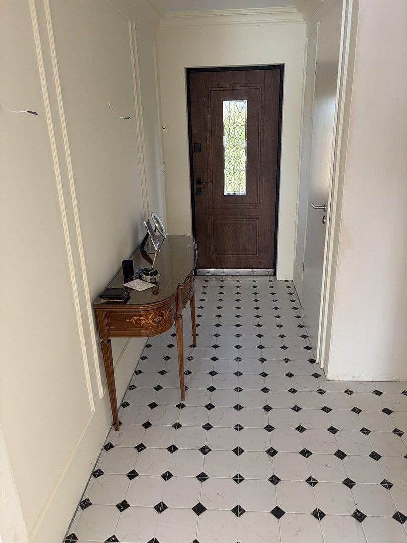 Predaj domu 140 m², pozemok 252 m², Eschbach, Bádensko-Wurttembersko Predaj domu 140 m², pozemok 252 m², Eschbach, Bádensko-Wurttembersko