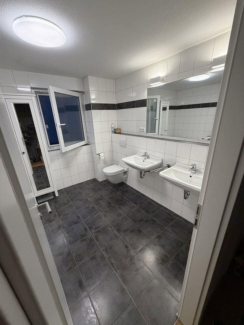 Predaj domu 140 m², pozemok 252 m², Eschbach, Bádensko-Wurttembersko Predaj domu 140 m², pozemok 252 m², Eschbach, Bádensko-Wurttembersko