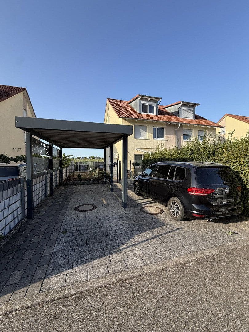 Predaj domu 140 m², pozemok 252 m², Eschbach, Bádensko-Wurttembersko Predaj domu 140 m², pozemok 252 m², Eschbach, Bádensko-Wurttembersko