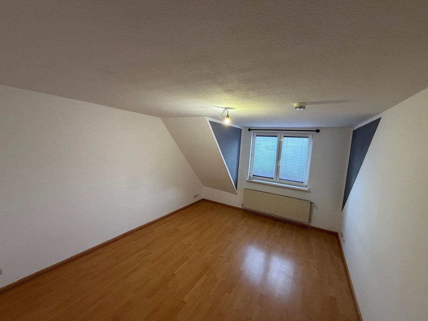 Prenájom bytu 2-izbový 48 m², Köln, Severné Porýnie - Westfálsko Prenájom bytu 2-izbový 48 m², Köln, Severné Porýnie - Westfálsko