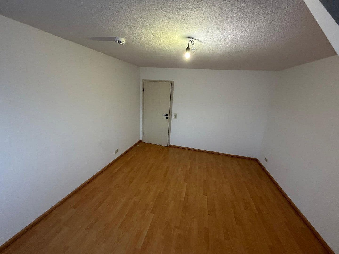 Prenájom bytu 2-izbový 48 m², Köln, Severné Porýnie - Westfálsko Prenájom bytu 2-izbový 48 m², Köln, Severné Porýnie - Westfálsko