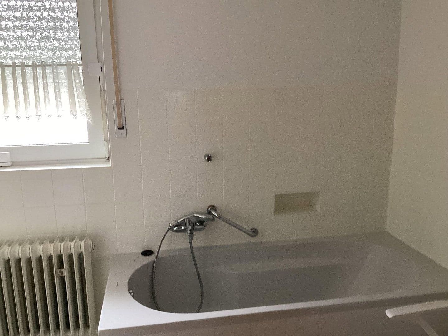 Prenájom bytu 3-izbový 104 m², Rheinbreitbach, Porýnie-Falcko Prenájom bytu 3-izbový 104 m², Rheinbreitbach, Porýnie-Falcko