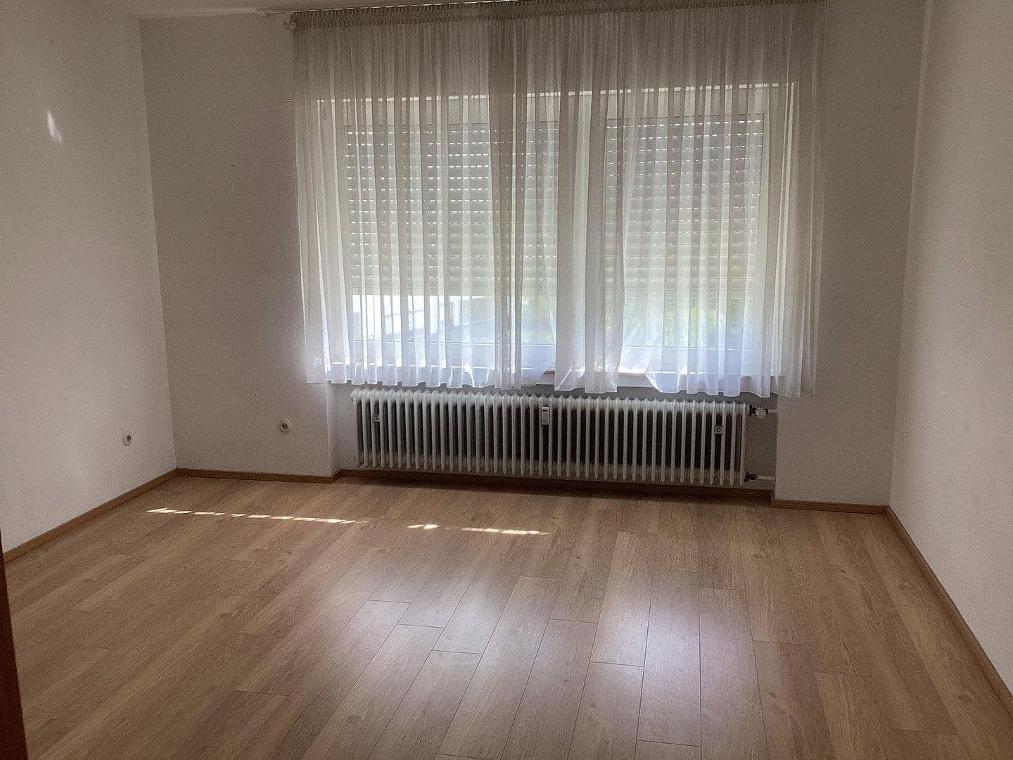 Prenájom bytu 3-izbový 104 m², Rheinbreitbach, Porýnie-Falcko Prenájom bytu 3-izbový 104 m², Rheinbreitbach, Porýnie-Falcko
