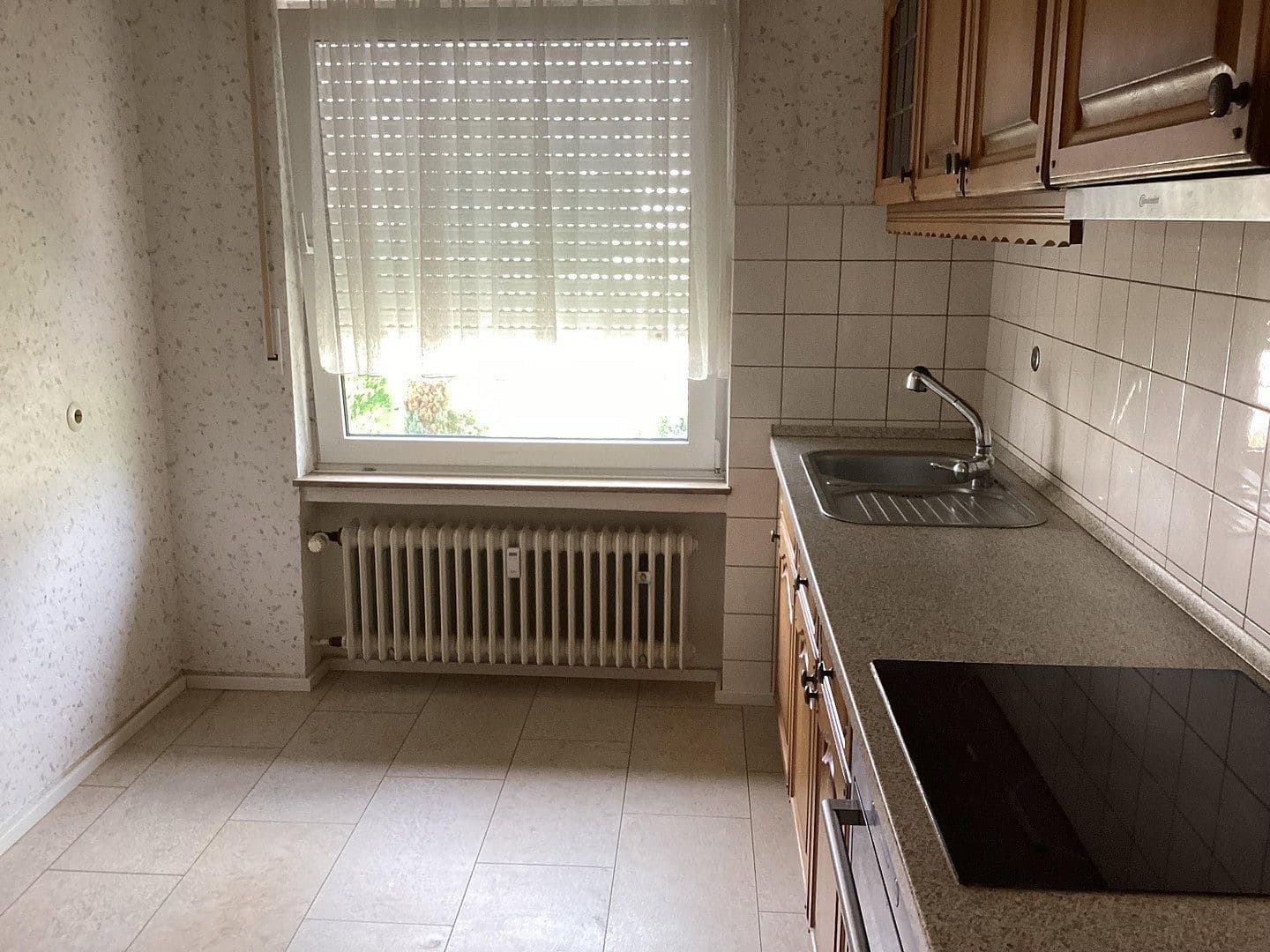 Prenájom bytu 3-izbový 104 m², Rheinbreitbach, Porýnie-Falcko Prenájom bytu 3-izbový 104 m², Rheinbreitbach, Porýnie-Falcko