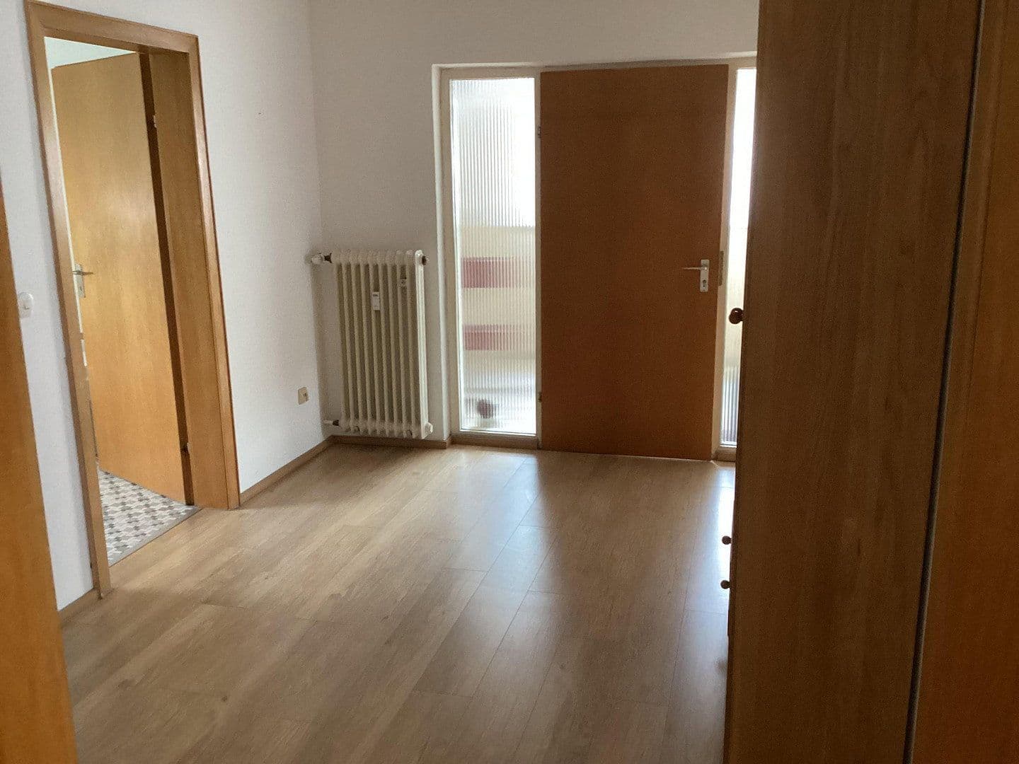 Prenájom bytu 3-izbový 104 m², Rheinbreitbach, Porýnie-Falcko Prenájom bytu 3-izbový 104 m², Rheinbreitbach, Porýnie-Falcko
