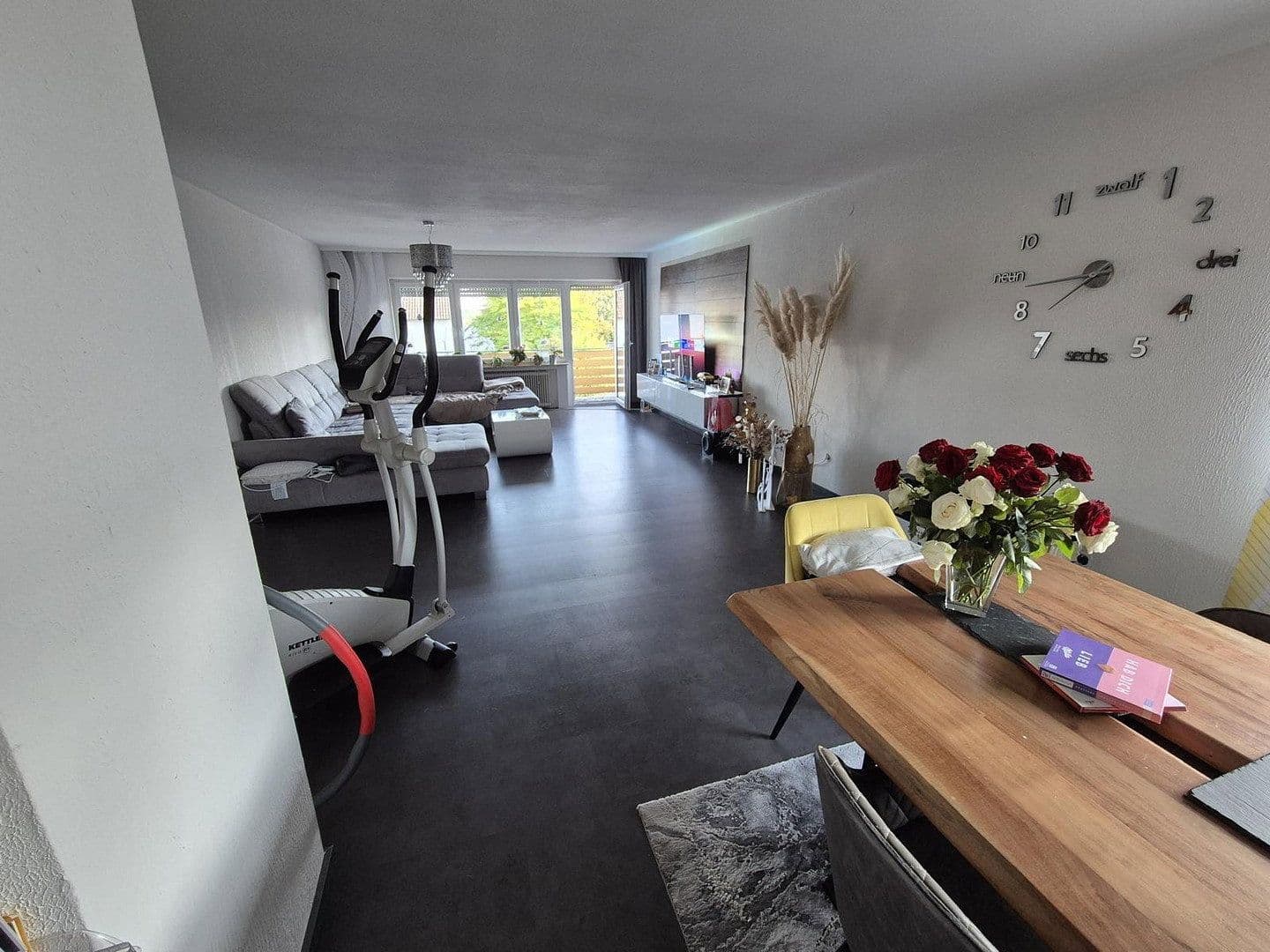 Predaj domu 405 m², pozemok 770 m², Kirchhain, Hesensko Predaj domu 405 m², pozemok 770 m², Kirchhain, Hesensko