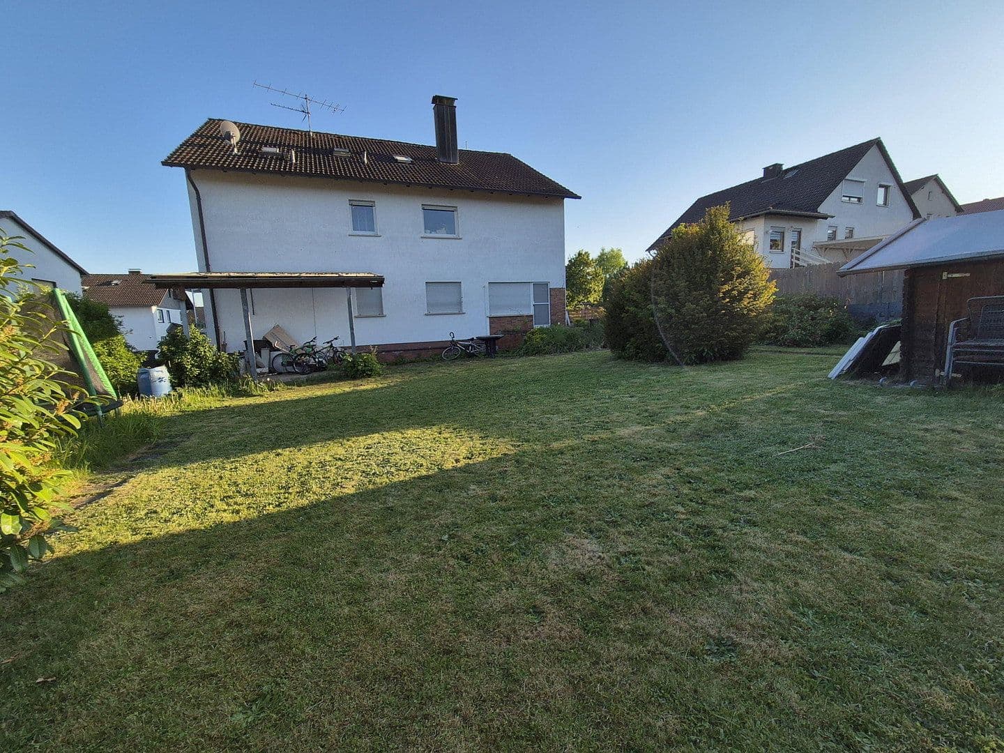 Predaj domu 405 m², pozemok 770 m², Kirchhain, Hesensko Predaj domu 405 m², pozemok 770 m², Kirchhain, Hesensko