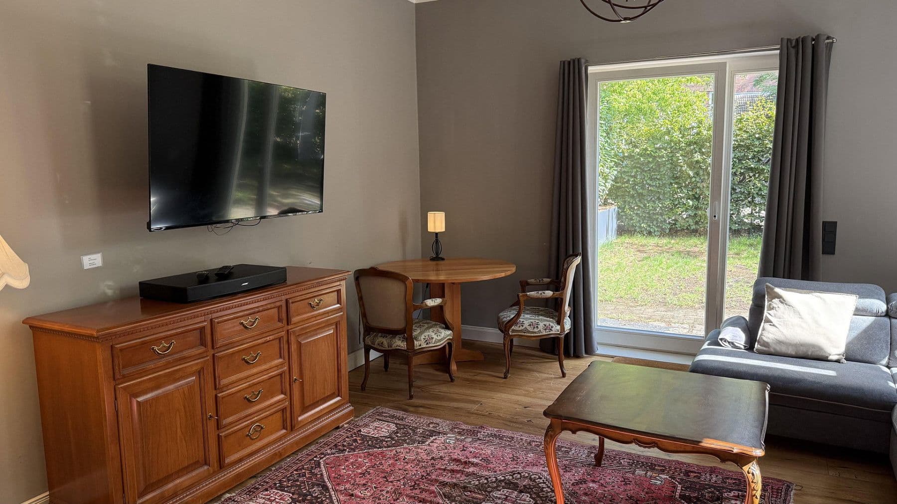Prenájom bytu 5-izbový 153 m², Hamburg, Hamburg Prenájom bytu 5-izbový 153 m², Hamburg, Hamburg