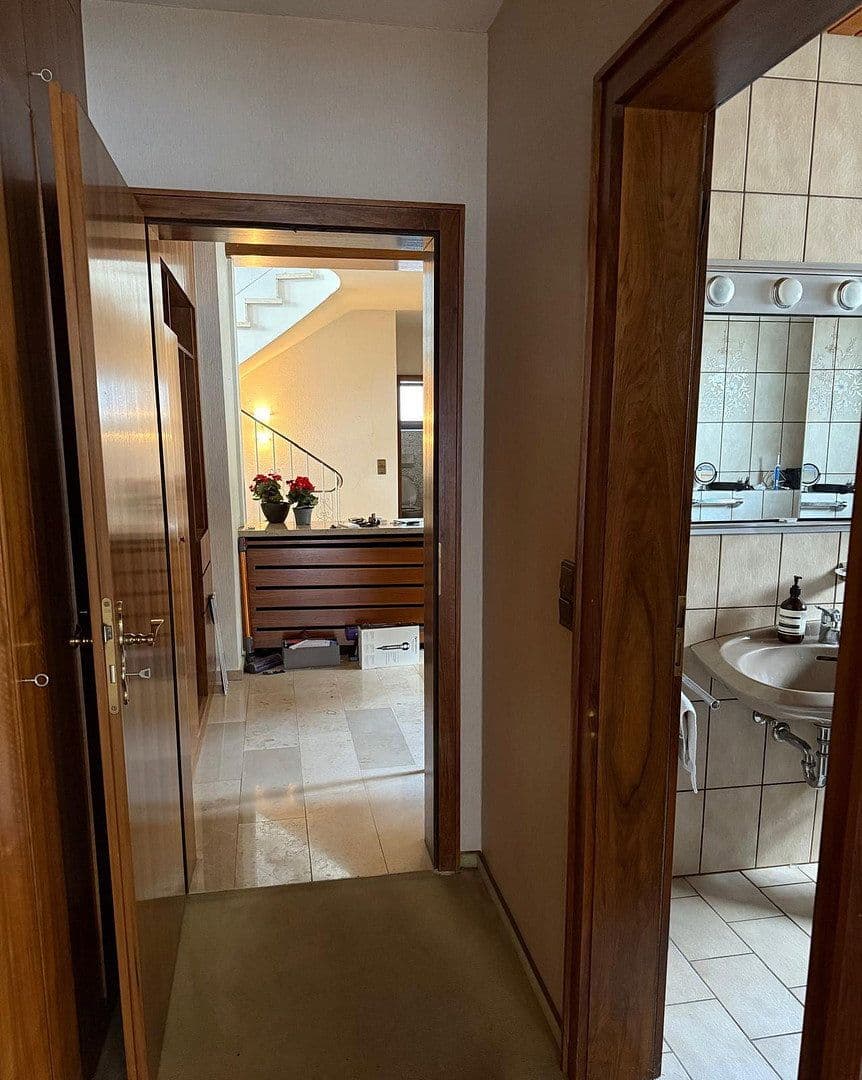 Predaj domu 300 m², pozemok 600 m², Am Steinacker 22, Gorxheimertal, Hesensko Predaj domu 300 m², pozemok 600 m², Am Steinacker 22, Gorxheimertal, Hesensko