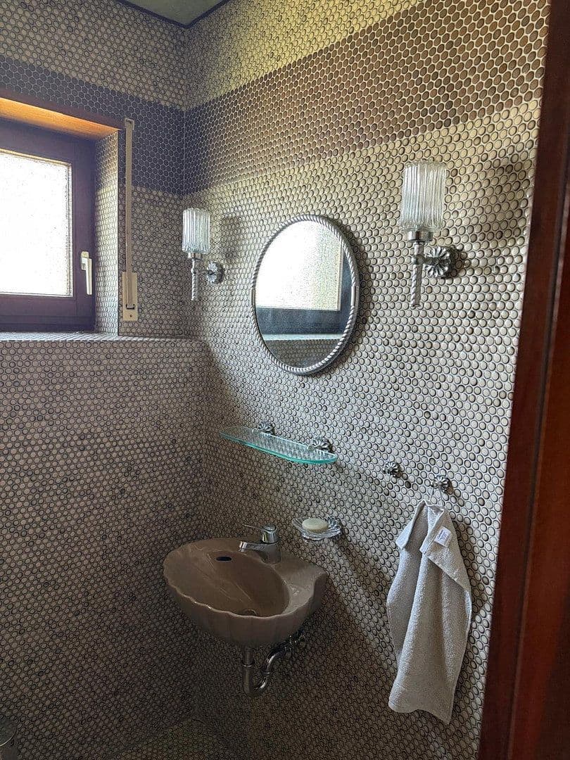 Predaj domu 300 m², pozemok 600 m², Am Steinacker 22, Gorxheimertal, Hesensko Predaj domu 300 m², pozemok 600 m², Am Steinacker 22, Gorxheimertal, Hesensko