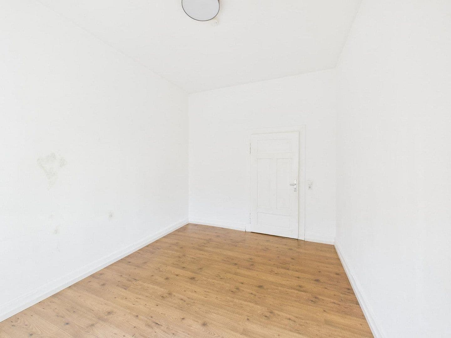 Prenájom bytu 4-izbový 95 m², Karlstraße 17, Baden- Baden, Bádensko-Wurttembersko Prenájom bytu 4-izbový 95 m², Karlstraße 17, Baden- Baden, Bádensko-Wurttembersko