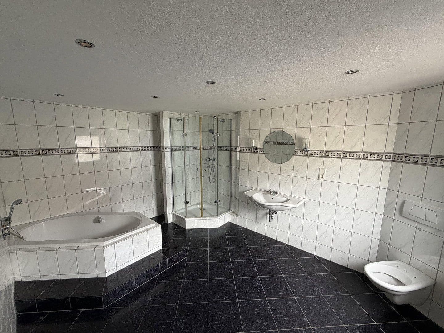 Predaj domu 184 m², pozemok 93 m², Paulsburgstr. 1, Quierschied, Sársko Predaj domu 184 m², pozemok 93 m², Paulsburgstr. 1, Quierschied, Sársko