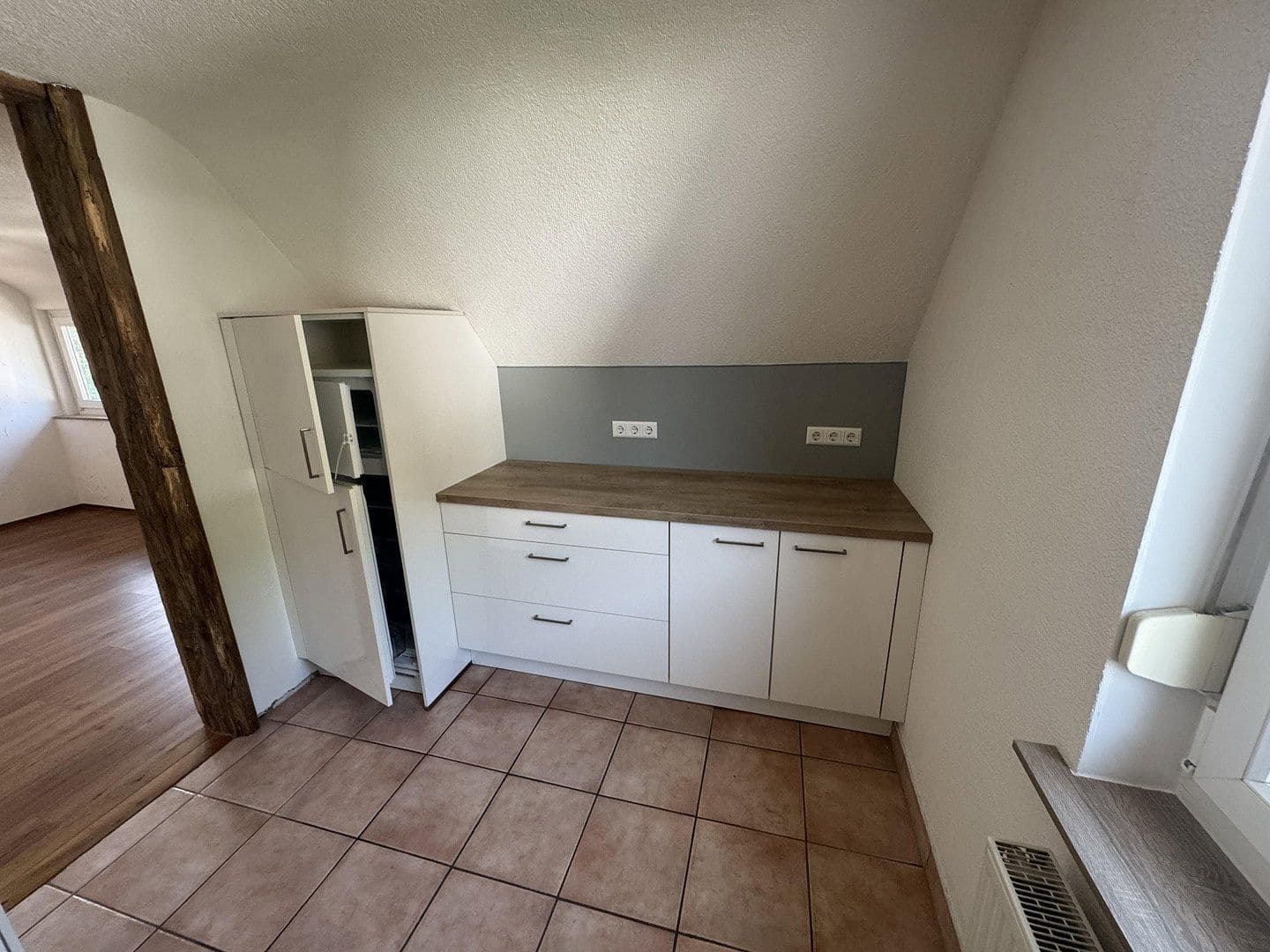 Prenájom bytu 2-izbový 68 m², Bad Urach, Bádensko-Wurttembersko Prenájom bytu 2-izbový 68 m², Bad Urach, Bádensko-Wurttembersko