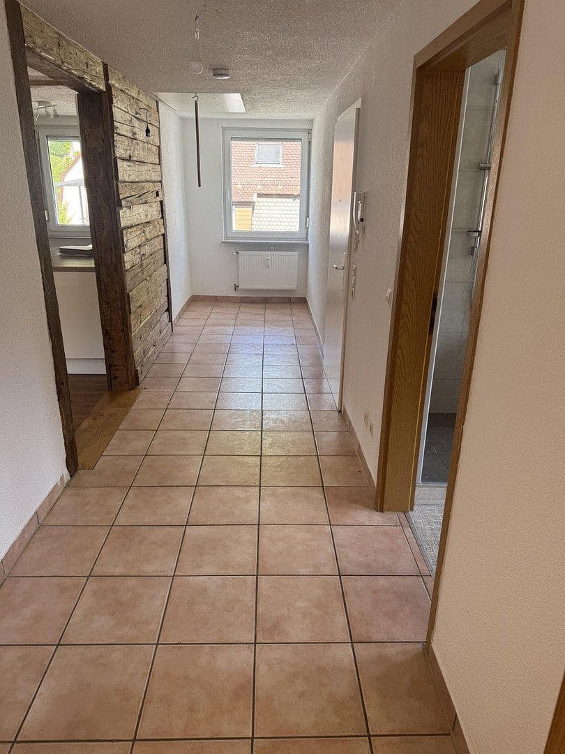 Prenájom bytu 2-izbový 68 m², Bad Urach, Bádensko-Wurttembersko Prenájom bytu 2-izbový 68 m², Bad Urach, Bádensko-Wurttembersko