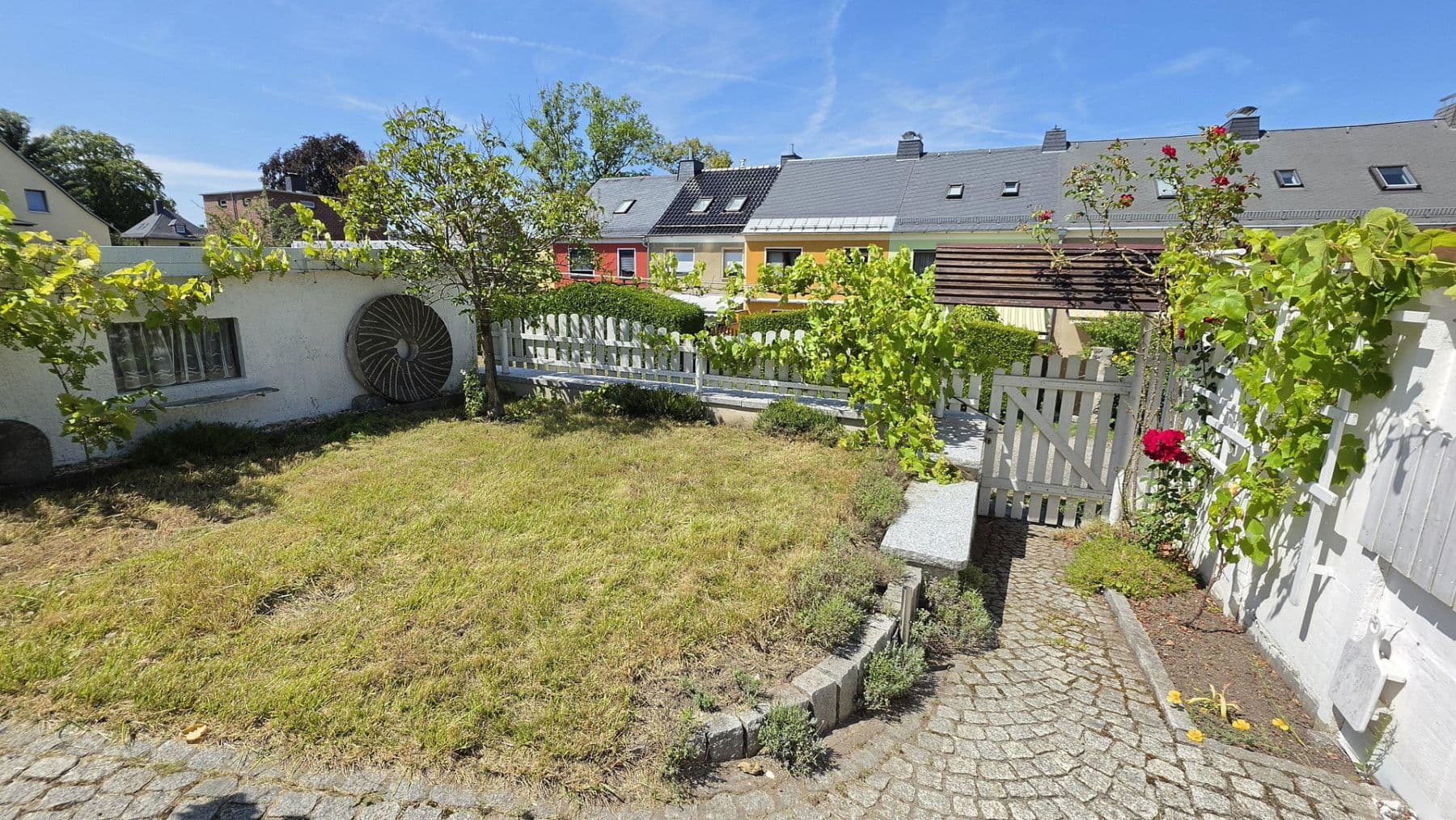 Predaj domu 160 m², pozemok 345 m², Zeulenroda-Triebes, Durínsko Predaj domu 160 m², pozemok 345 m², Zeulenroda-Triebes, Durínsko