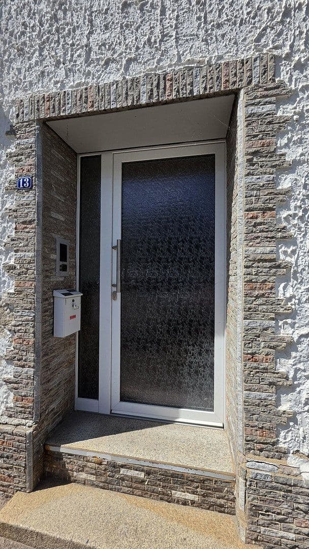 Predaj domu 160 m², pozemok 345 m², Zeulenroda-Triebes, Durínsko Predaj domu 160 m², pozemok 345 m², Zeulenroda-Triebes, Durínsko