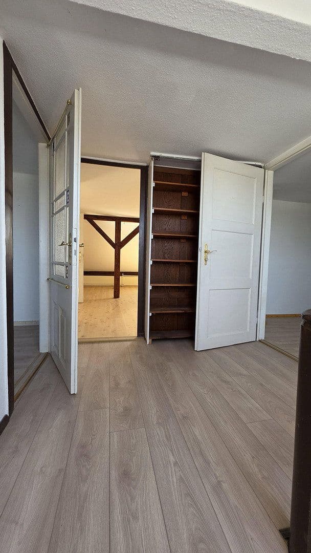 Predaj domu 160 m², pozemok 345 m², Zeulenroda-Triebes, Durínsko Predaj domu 160 m², pozemok 345 m², Zeulenroda-Triebes, Durínsko