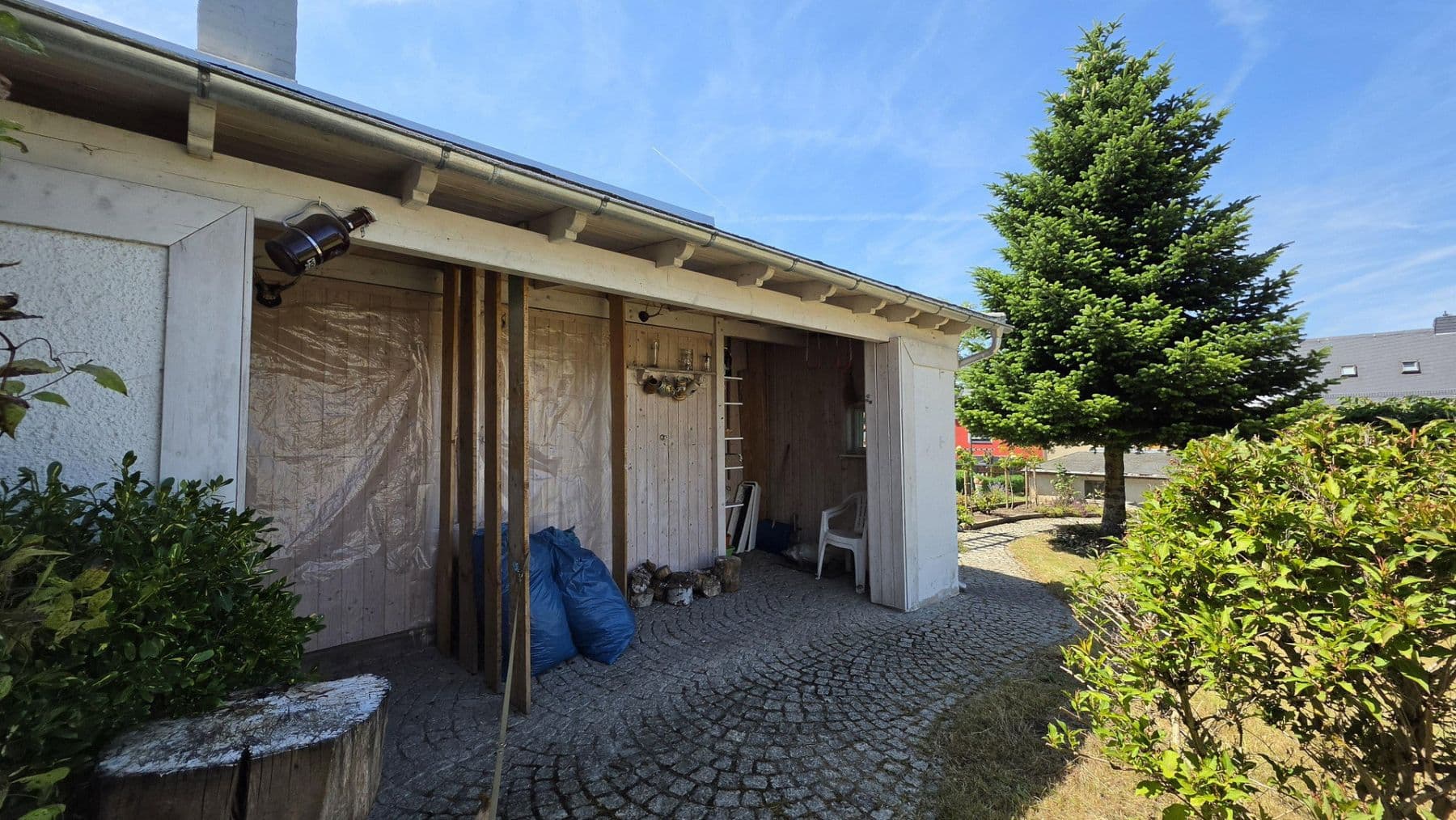 Predaj domu 160 m², pozemok 345 m², Zeulenroda-Triebes, Durínsko Predaj domu 160 m², pozemok 345 m², Zeulenroda-Triebes, Durínsko