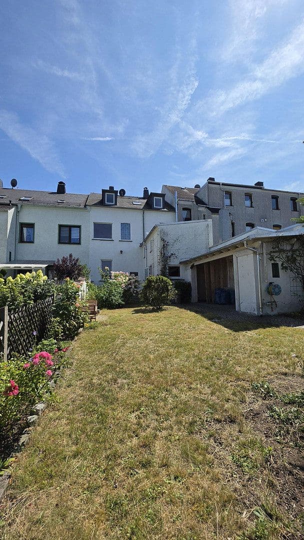 Predaj domu 160 m², pozemok 345 m², Zeulenroda-Triebes, Durínsko Predaj domu 160 m², pozemok 345 m², Zeulenroda-Triebes, Durínsko