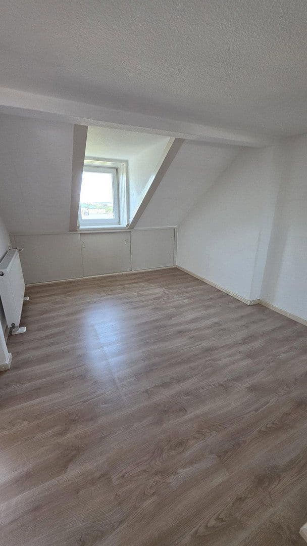 Predaj domu 160 m², pozemok 345 m², Zeulenroda-Triebes, Durínsko Predaj domu 160 m², pozemok 345 m², Zeulenroda-Triebes, Durínsko
