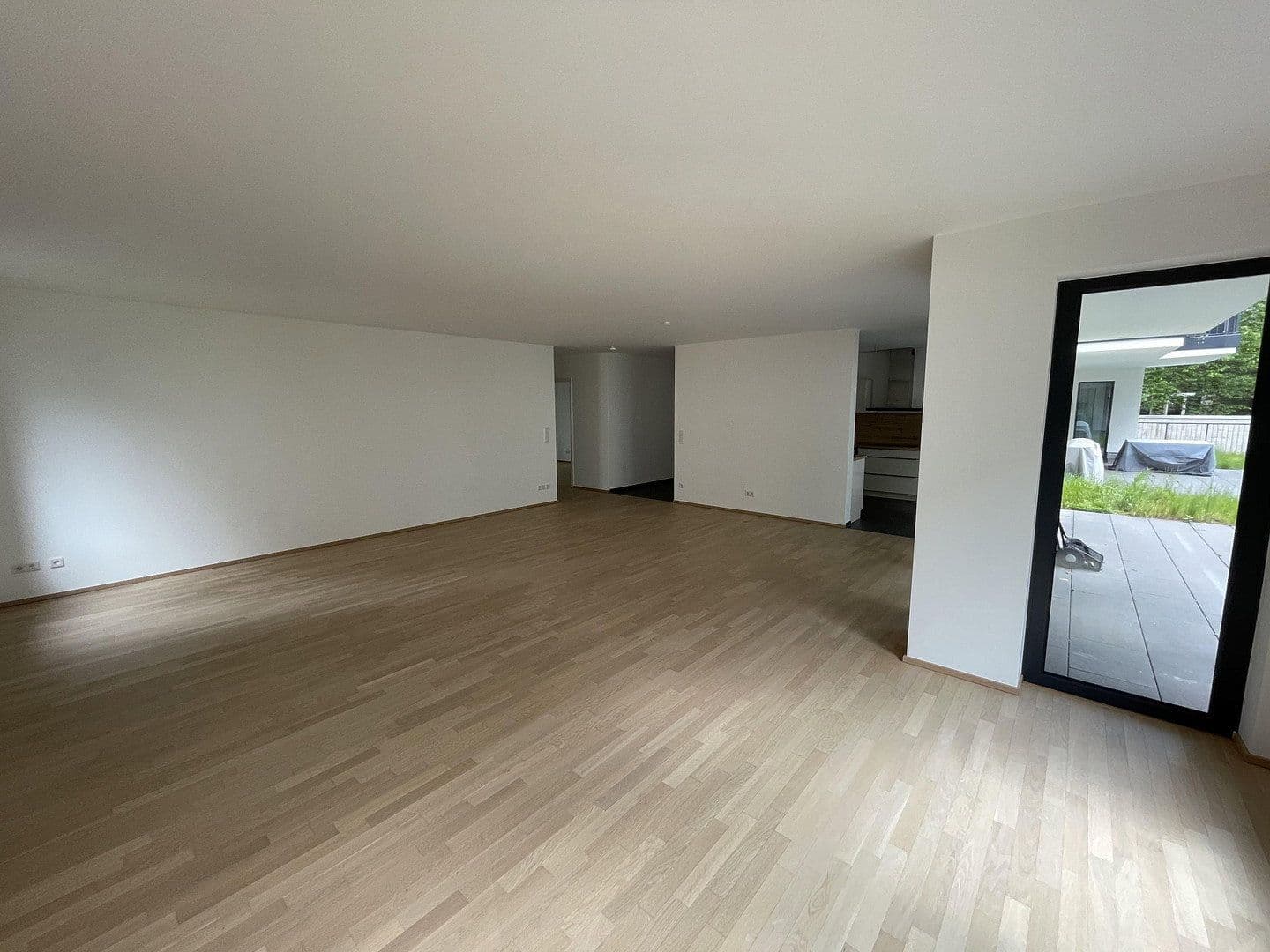 Prenájom bytu 3-izbový 134 m², Braunschweig, Dolné Sasko Prenájom bytu 3-izbový 134 m², Braunschweig, Dolné Sasko