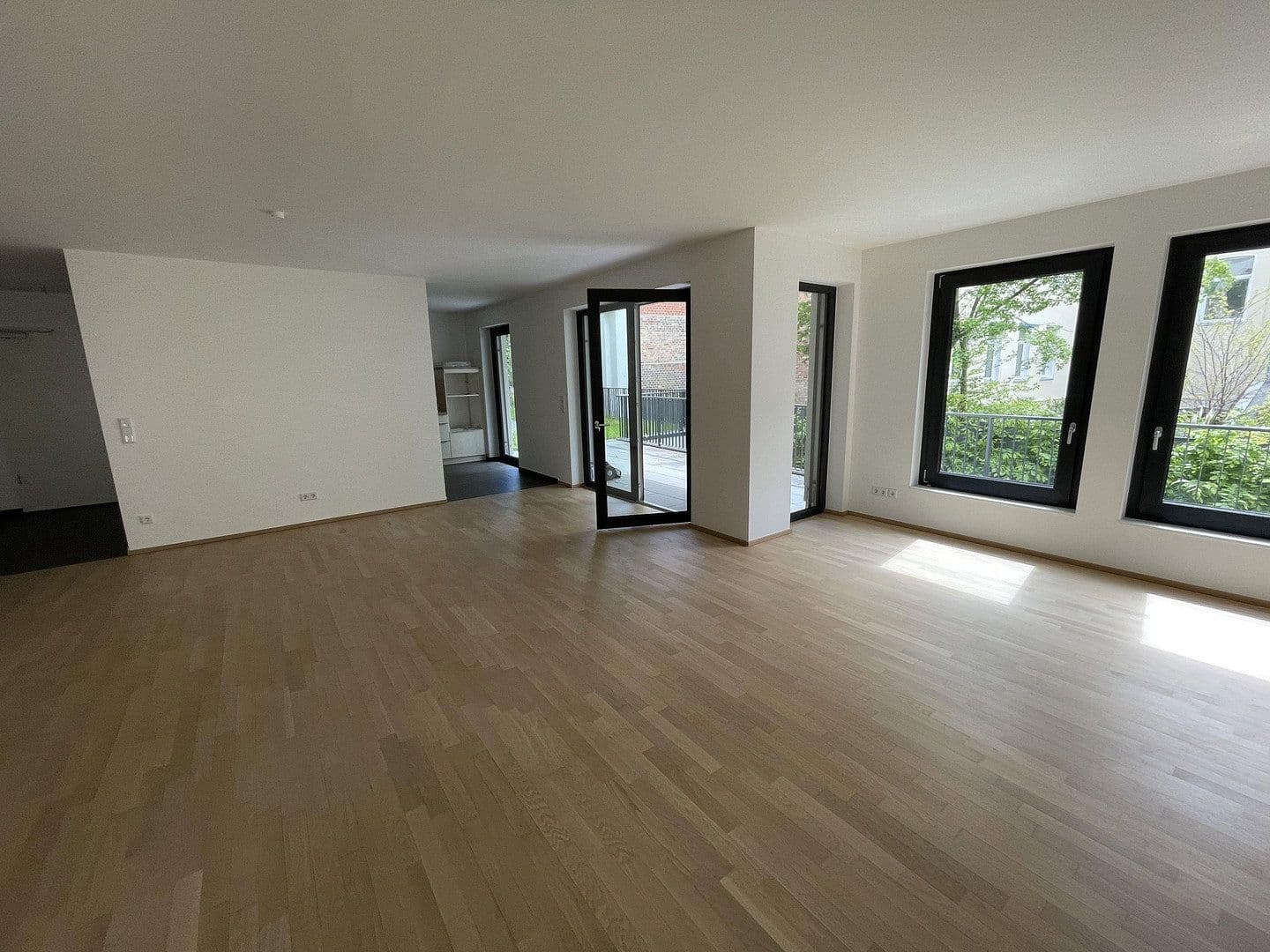 Prenájom bytu 3-izbový 134 m², Braunschweig, Dolné Sasko Prenájom bytu 3-izbový 134 m², Braunschweig, Dolné Sasko