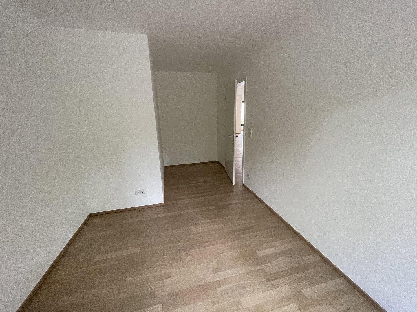 Prenájom bytu 3-izbový 134 m², Braunschweig, Dolné Sasko Prenájom bytu 3-izbový 134 m², Braunschweig, Dolné Sasko