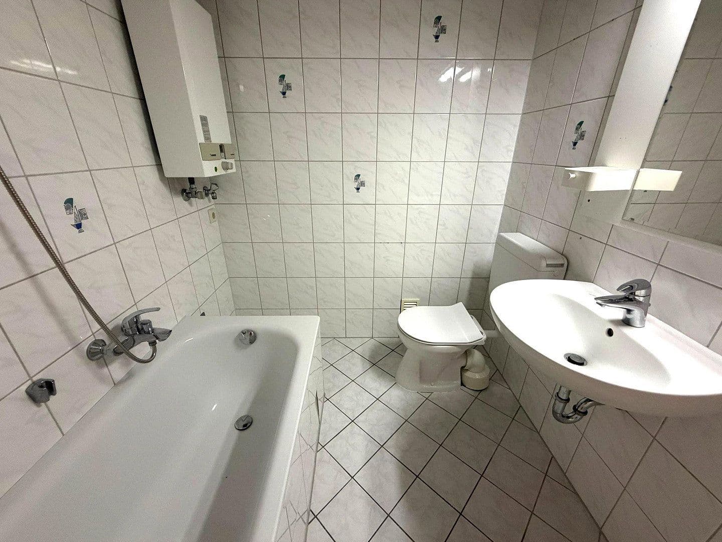 Prenájom bytu 2-izbový 70 m², Bismarckstraße 83, Ludwigshafen, Porýnie-Falcko Prenájom bytu 2-izbový 70 m², Bismarckstraße 83, Ludwigshafen, Porýnie-Falcko