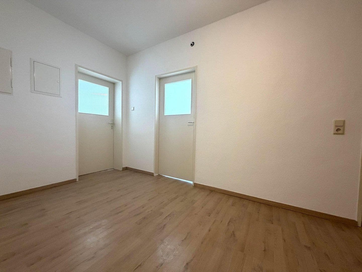 Prenájom bytu 2-izbový 70 m², Bismarckstraße 83, Ludwigshafen, Porýnie-Falcko Prenájom bytu 2-izbový 70 m², Bismarckstraße 83, Ludwigshafen, Porýnie-Falcko
