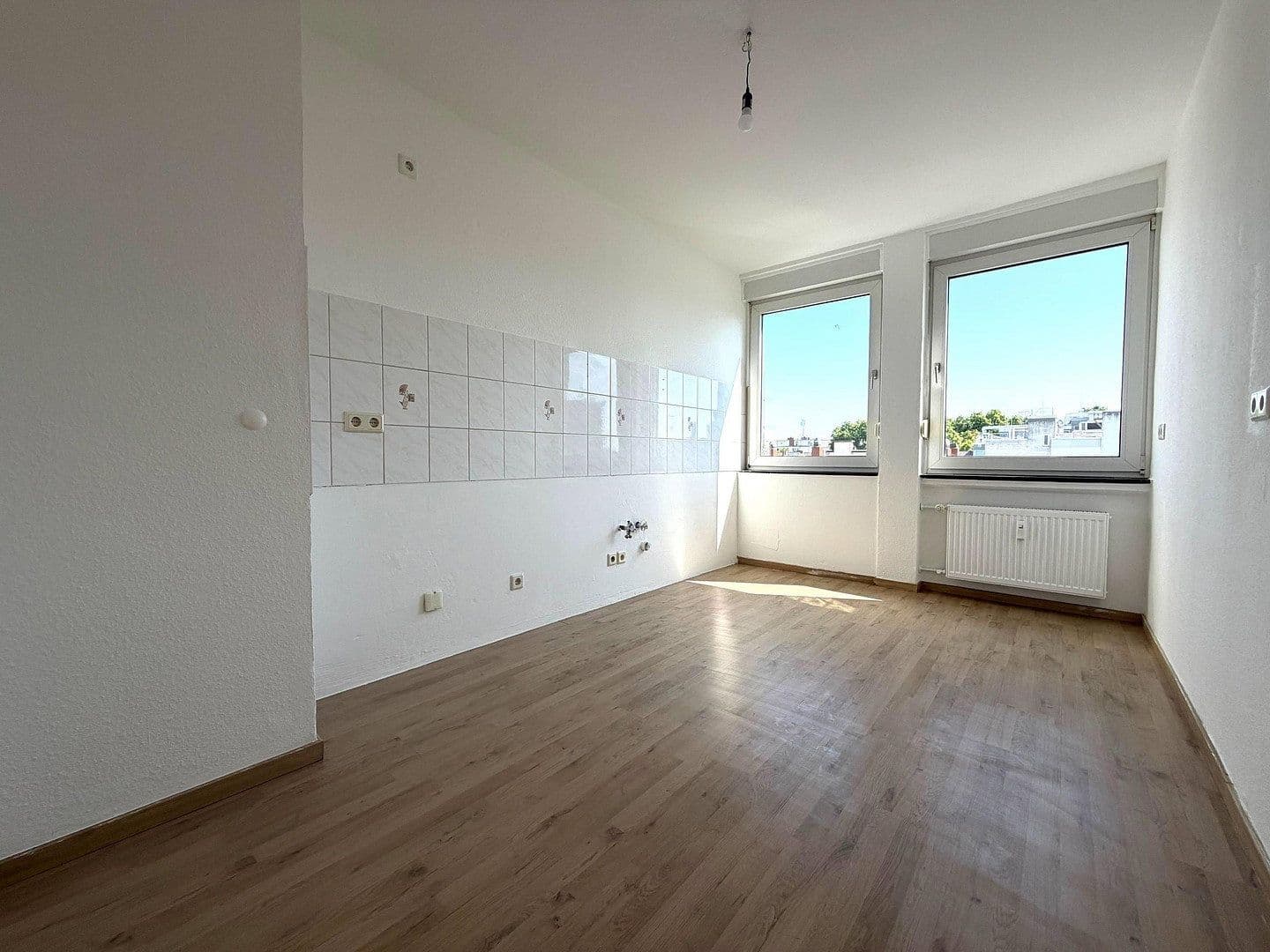 Prenájom bytu 2-izbový 70 m², Bismarckstraße 83, Ludwigshafen, Porýnie-Falcko Prenájom bytu 2-izbový 70 m², Bismarckstraße 83, Ludwigshafen, Porýnie-Falcko