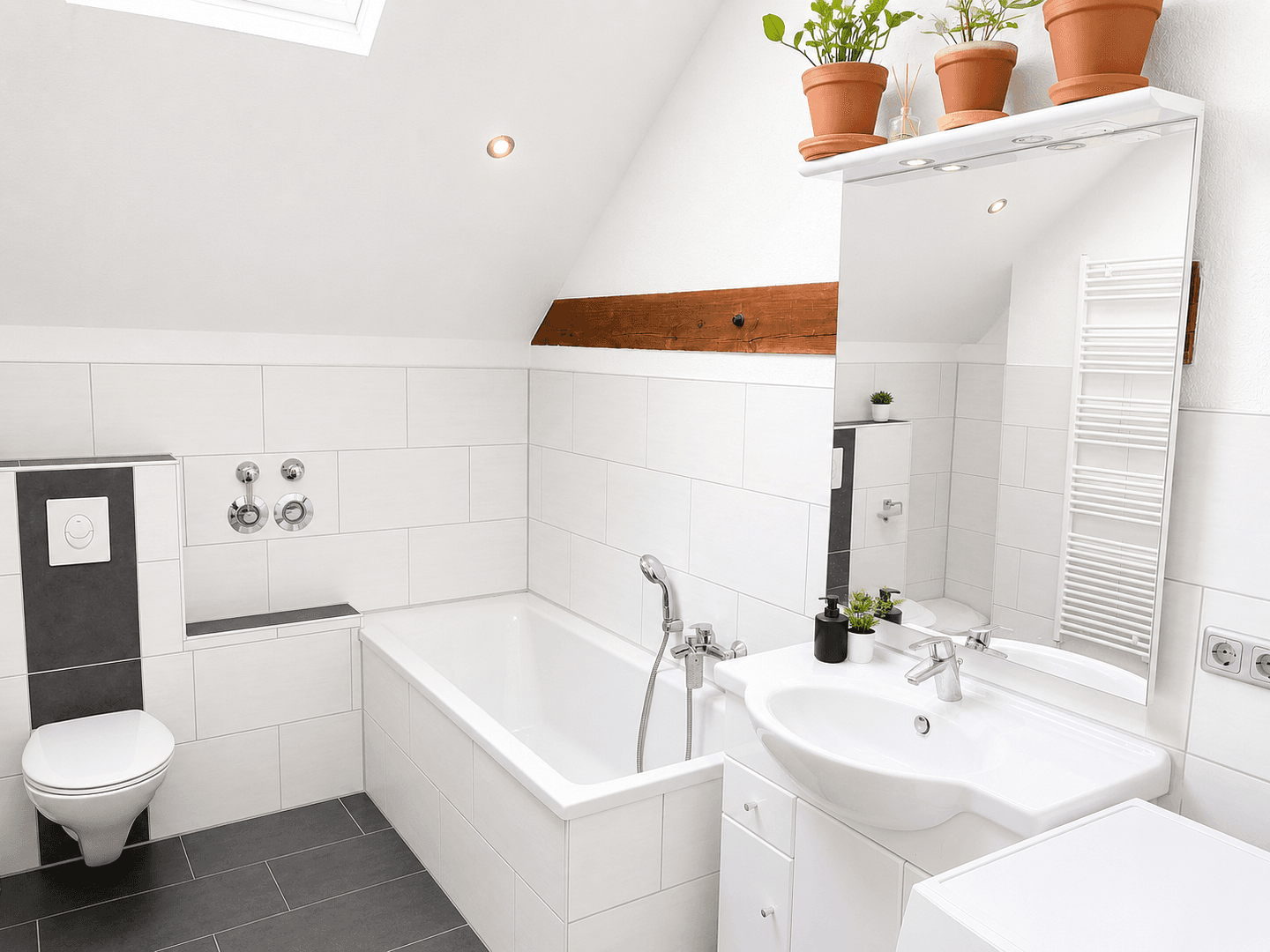 Prenájom bytu 3-izbový 93 m², Steinhöfeler Str. 25, Steinhöfel, Brandenbursko Prenájom bytu 3-izbový 93 m², Steinhöfeler Str. 25, Steinhöfel, Brandenbursko
