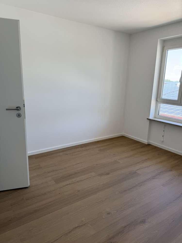 Prenájom bytu 3-izbový 83 m², Buchloe, Bavorsko Prenájom bytu 3-izbový 83 m², Buchloe, Bavorsko