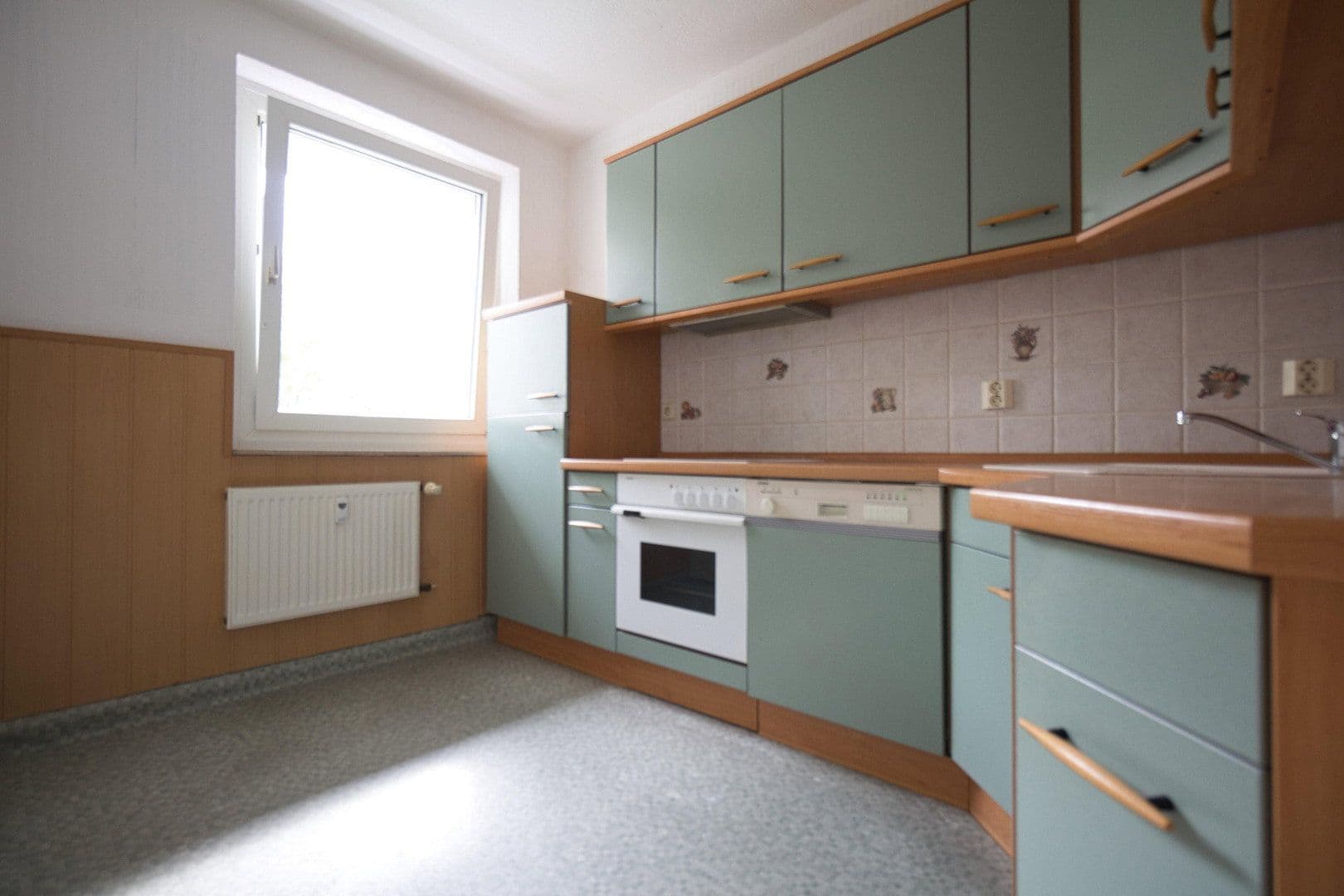 Prenájom bytu 4-izbový 78 m², Kräpeliner Wende 6B, Greifswald, Meklenbursko-Predpomoransko Prenájom bytu 4-izbový 78 m², Kräpeliner Wende 6B, Greifswald, Meklenbursko-Predpomoransko