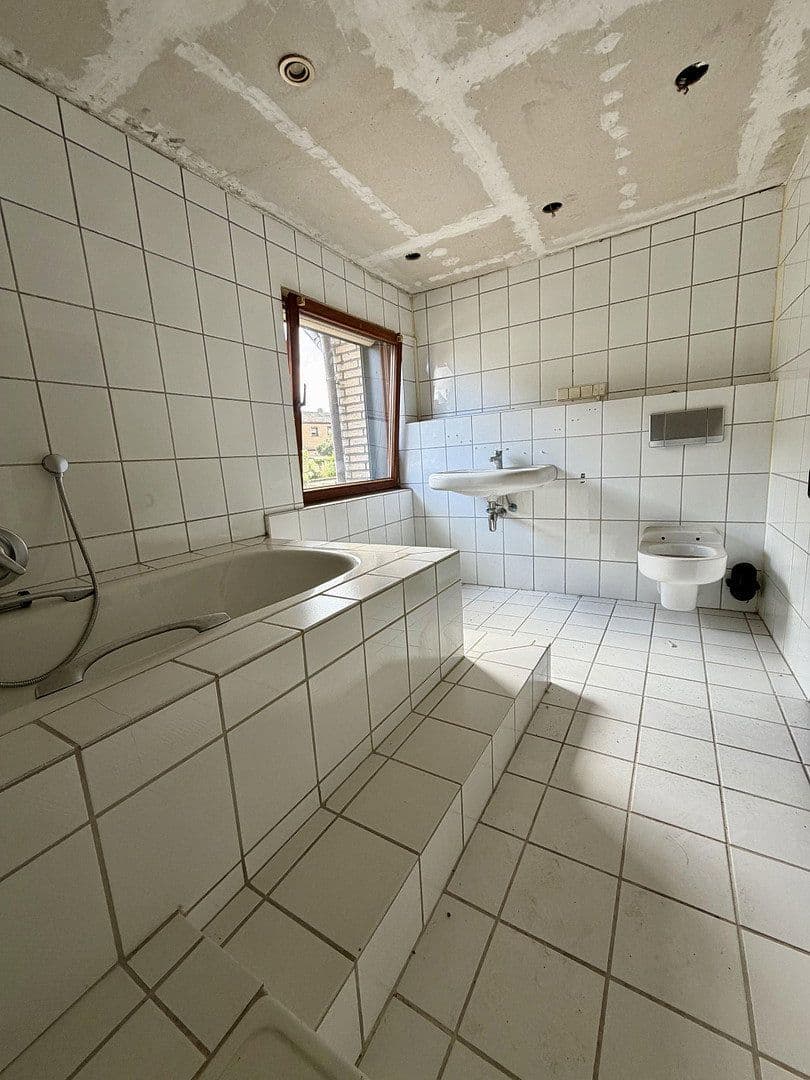 Predaj domu 100 m², pozemok 640 m², Delmenhorst, Dolné Sasko Predaj domu 100 m², pozemok 640 m², Delmenhorst, Dolné Sasko
