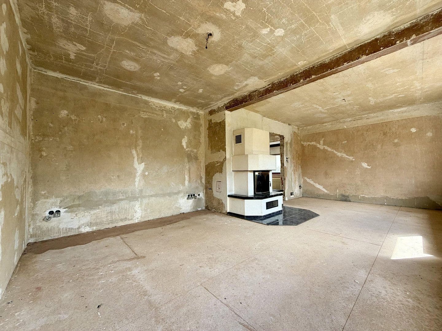 Predaj domu 100 m², pozemok 640 m², Delmenhorst, Dolné Sasko Predaj domu 100 m², pozemok 640 m², Delmenhorst, Dolné Sasko