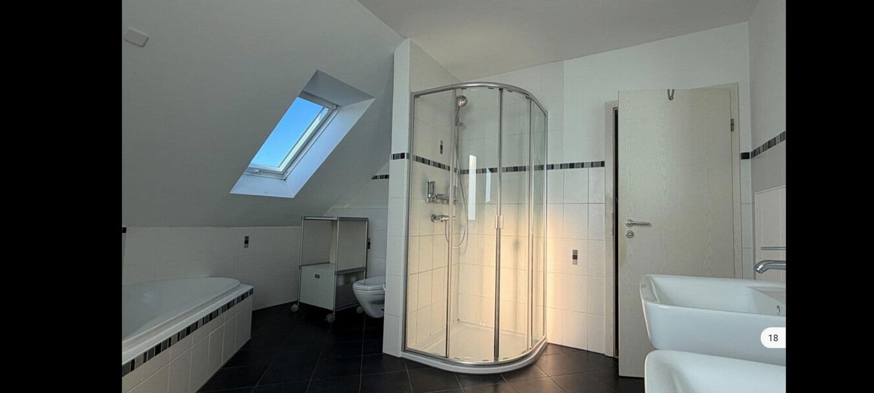 Predaj domu 146 m², pozemok 705 m², Remchingen, Bádensko-Wurttembersko Predaj domu 146 m², pozemok 705 m², Remchingen, Bádensko-Wurttembersko