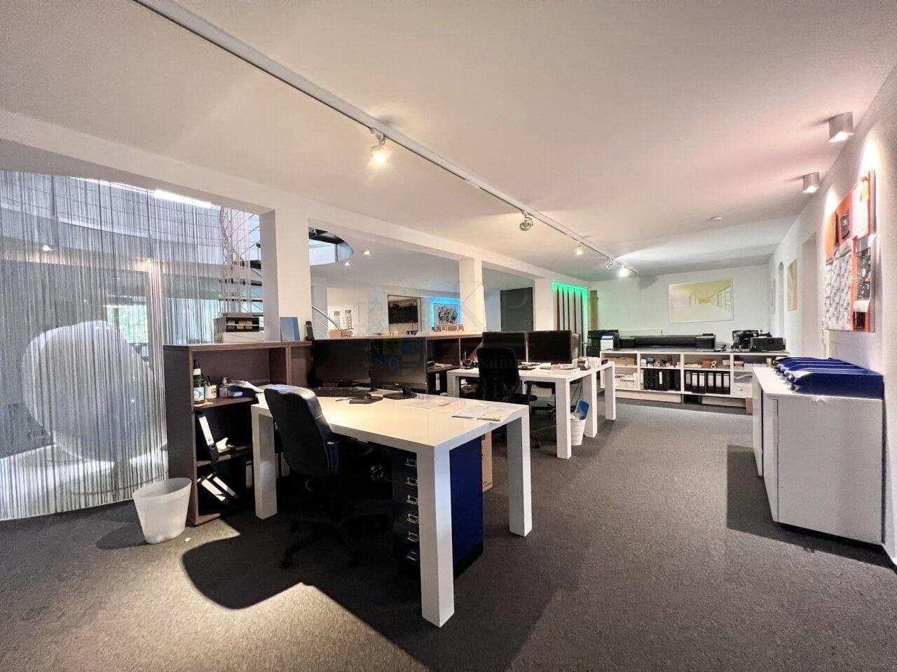 Prenájom kancelárie 330 m², wiesbaden-igstadt, Hesensko Prenájom kancelárie 330 m², wiesbaden-igstadt, Hesensko
