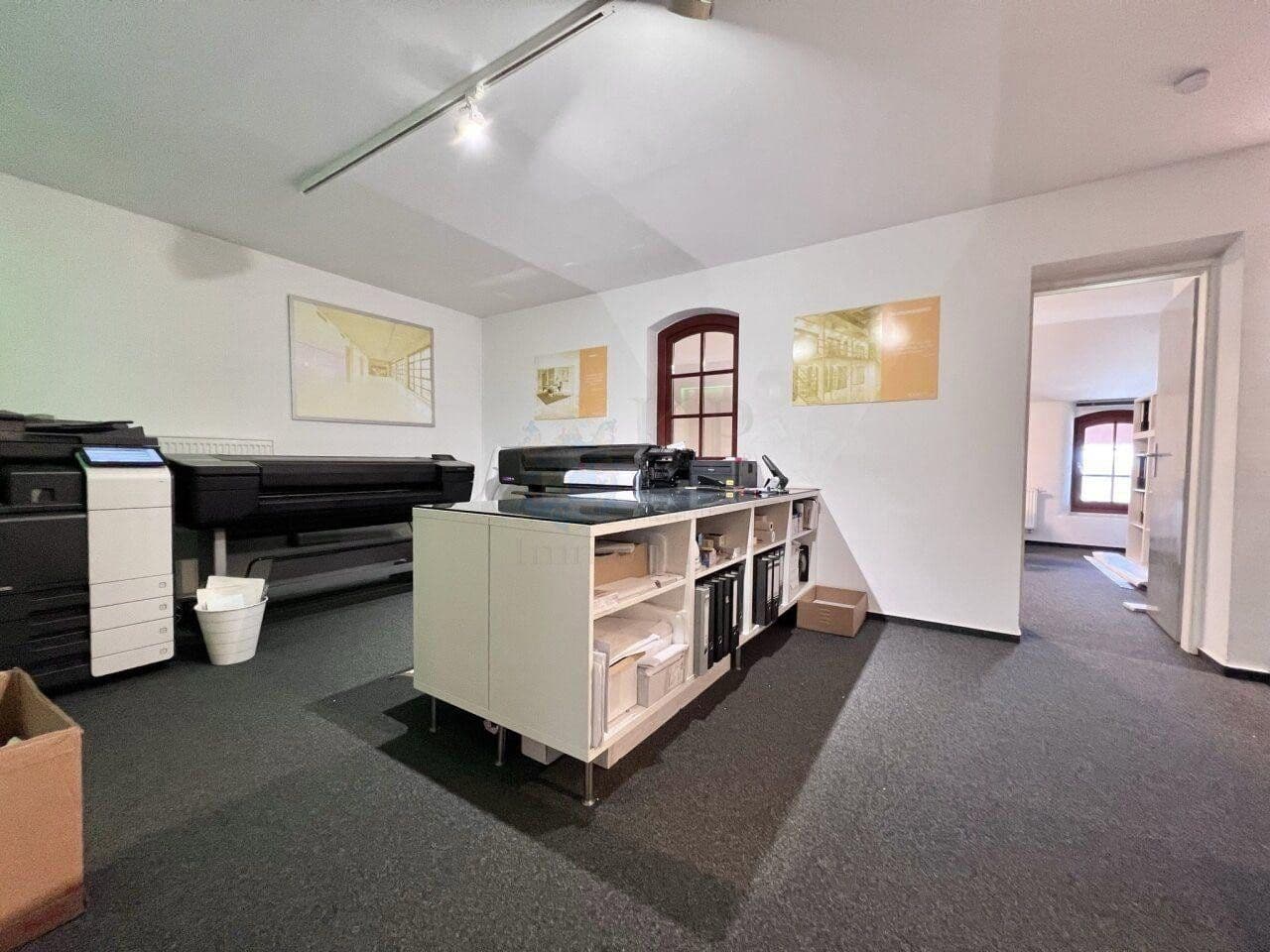 Prenájom kancelárie 330 m², wiesbaden-igstadt, Hesensko Prenájom kancelárie 330 m², wiesbaden-igstadt, Hesensko