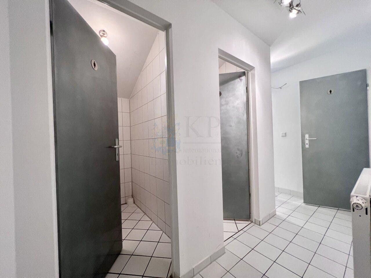 Prenájom kancelárie 330 m², wiesbaden-igstadt, Hesensko Prenájom kancelárie 330 m², wiesbaden-igstadt, Hesensko