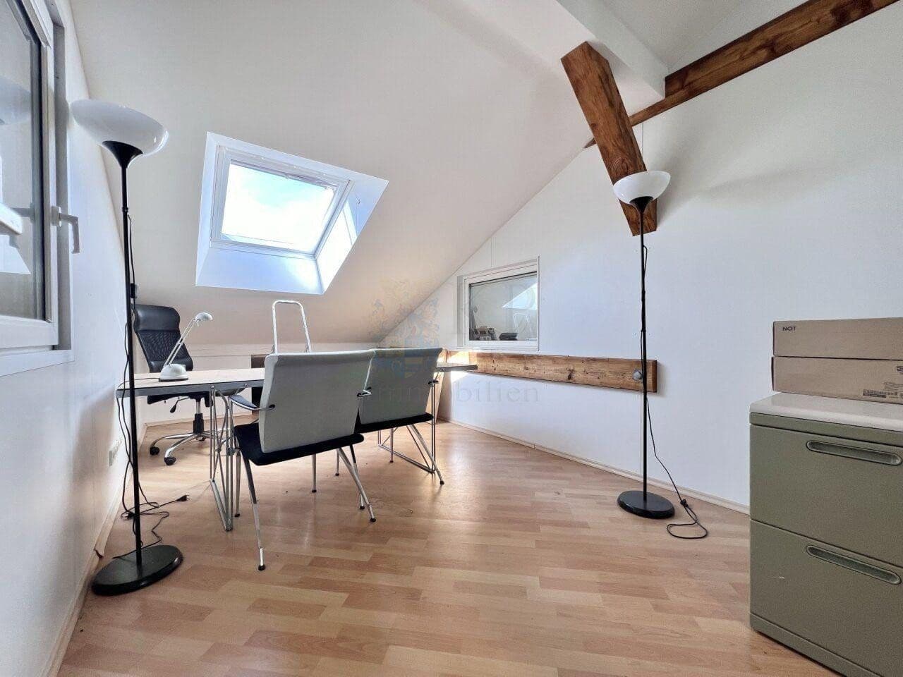 Prenájom kancelárie 330 m², wiesbaden-igstadt, Hesensko Prenájom kancelárie 330 m², wiesbaden-igstadt, Hesensko