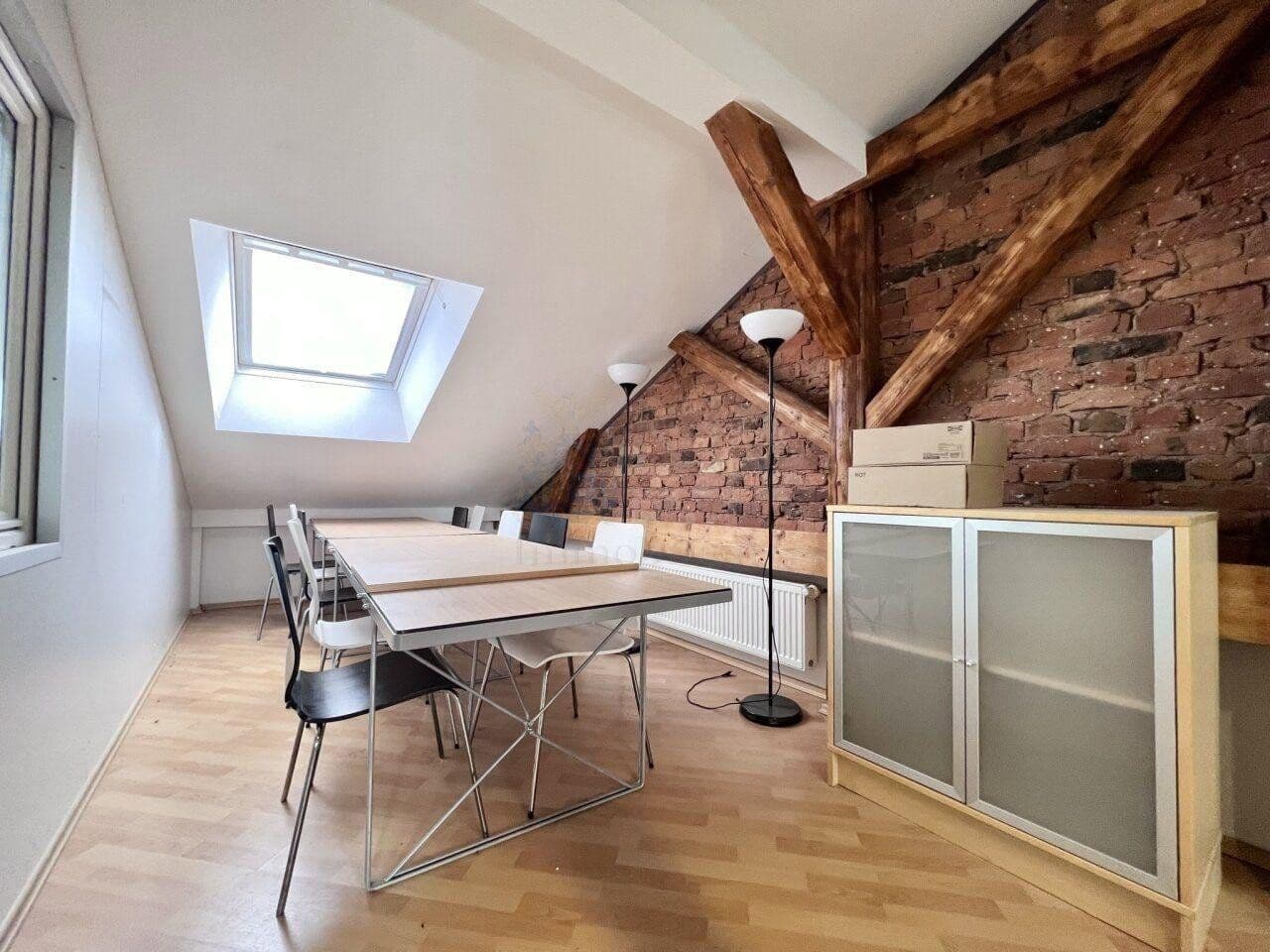 Prenájom kancelárie 330 m², wiesbaden-igstadt, Hesensko Prenájom kancelárie 330 m², wiesbaden-igstadt, Hesensko
