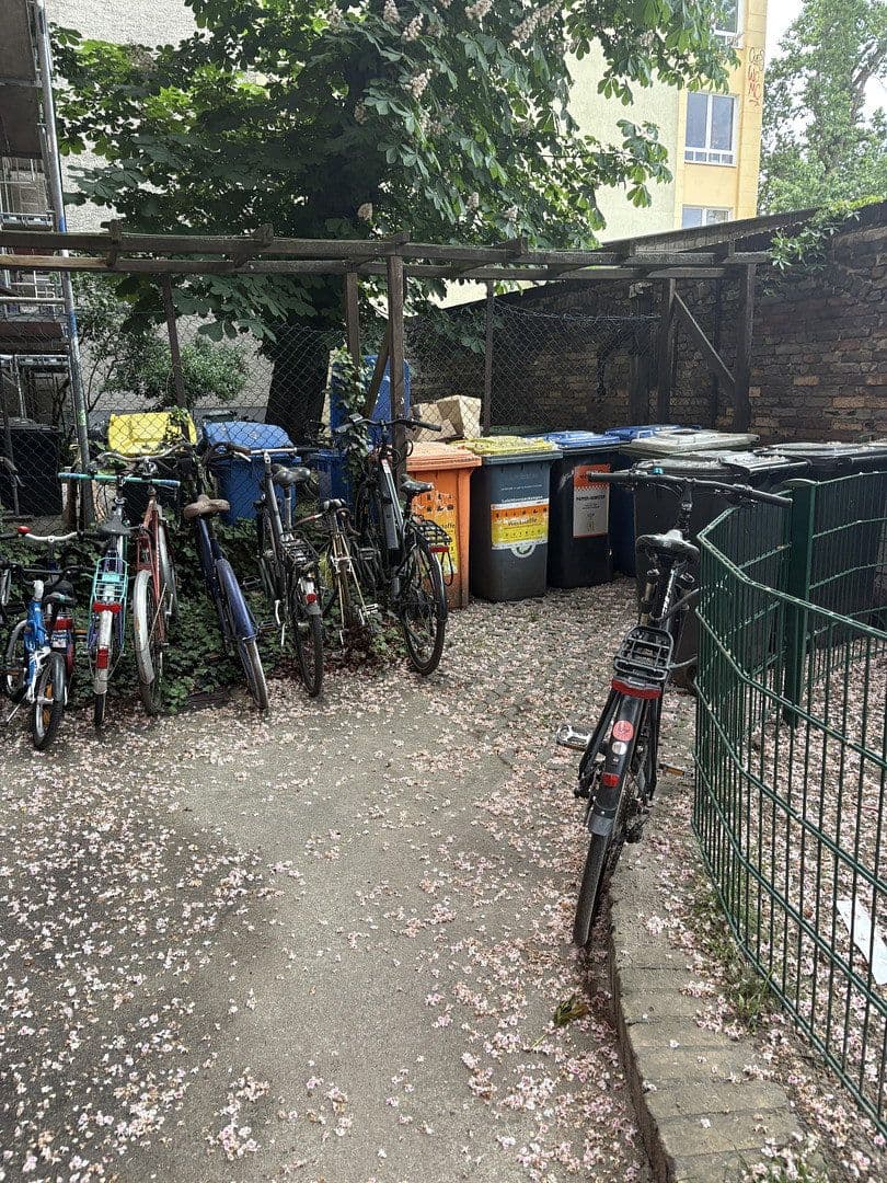 Prenájom bytu 1-izbový 55 m², Braunschweiger Straße 71, Berlin, Berlín Prenájom bytu 1-izbový 55 m², Braunschweiger Straße 71, Berlin, Berlín