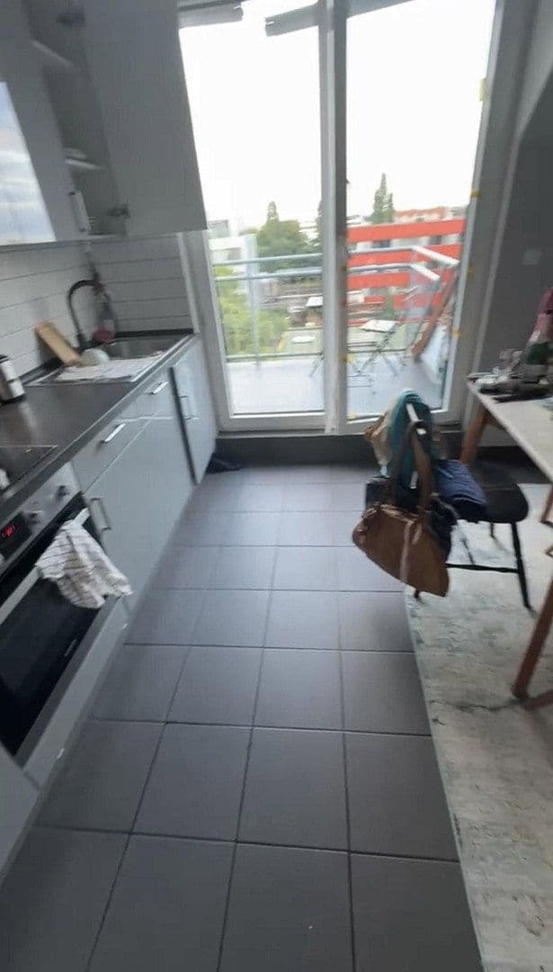 Prenájom bytu 1-izbový 55 m², Braunschweiger Straße 71, Berlin, Berlín Prenájom bytu 1-izbový 55 m², Braunschweiger Straße 71, Berlin, Berlín