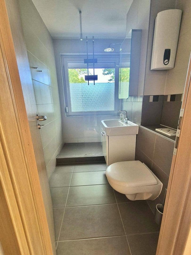 Prenájom bytu 4-izbový 90 m², Am schwarzen Berge 40, Braunschweig, Dolné Sasko Prenájom bytu 4-izbový 90 m², Am schwarzen Berge 40, Braunschweig, Dolné Sasko
