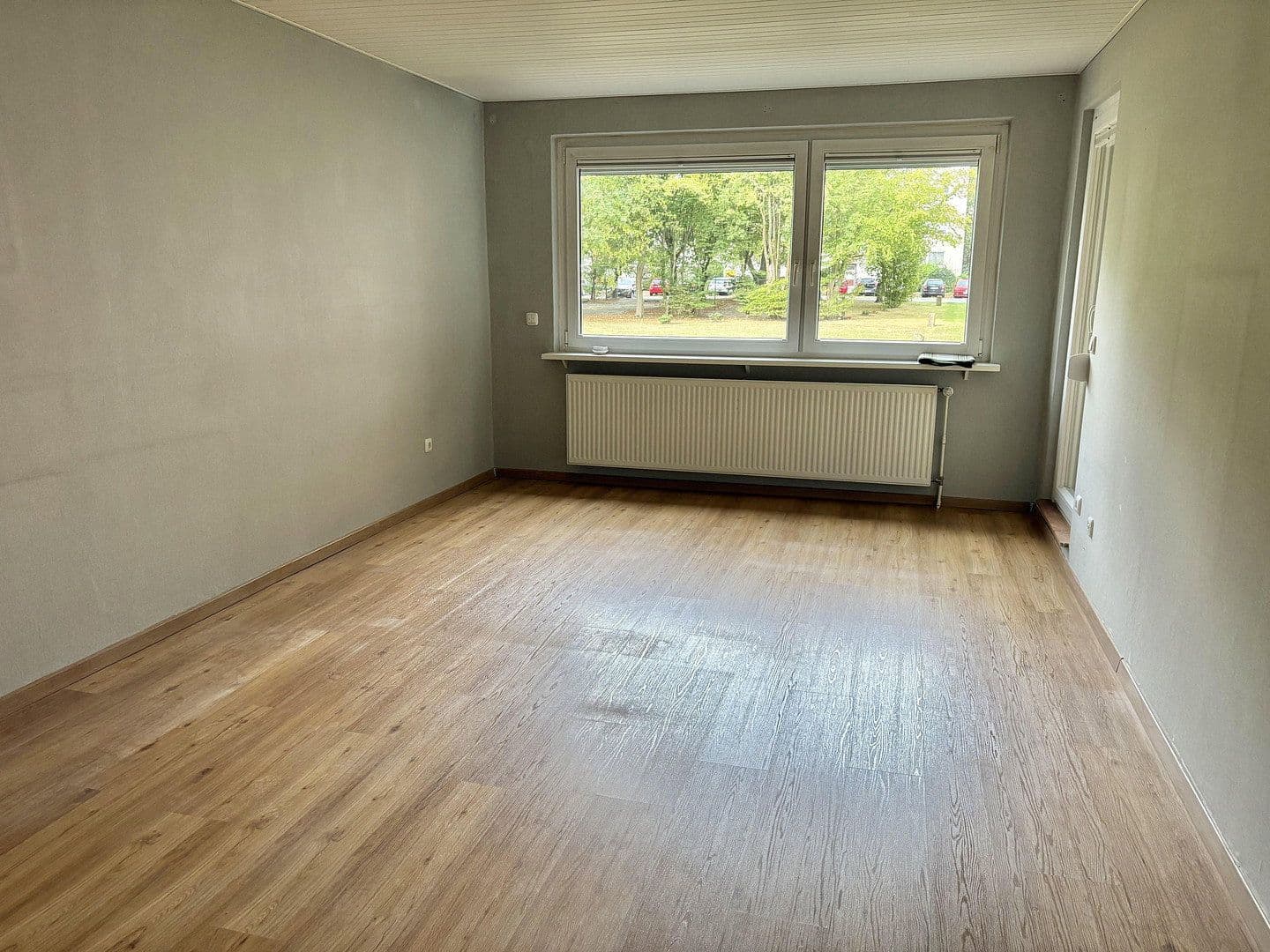 Prenájom bytu 4-izbový 90 m², Am schwarzen Berge 40, Braunschweig, Dolné Sasko Prenájom bytu 4-izbový 90 m², Am schwarzen Berge 40, Braunschweig, Dolné Sasko
