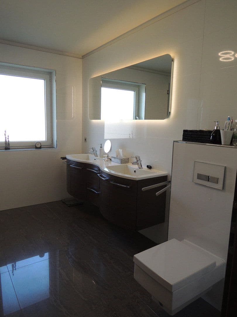 Predaj domu 220 m², pozemok 544 m², Kamp-Lintfort, Severné Porýnie - Westfálsko Predaj domu 220 m², pozemok 544 m², Kamp-Lintfort, Severné Porýnie - Westfálsko