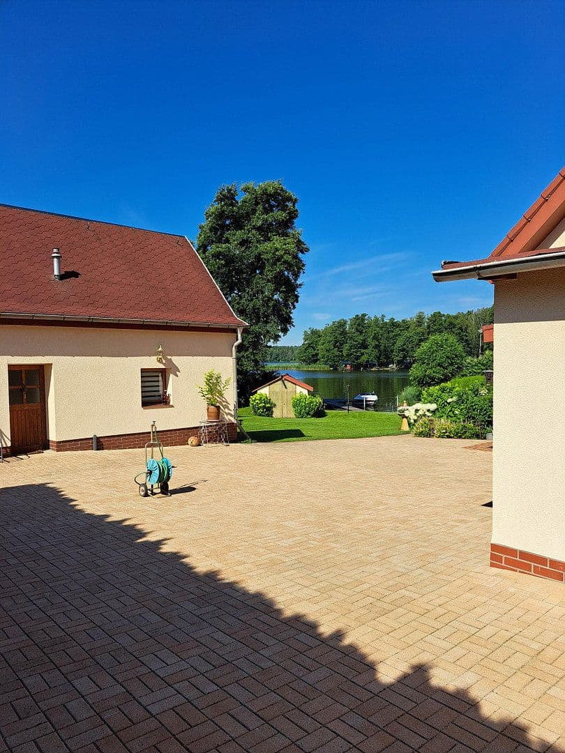 Predaj domu 215 m², pozemok 1.700 m², Groß Köris, Brandenbursko Predaj domu 215 m², pozemok 1.700 m², Groß Köris, Brandenbursko