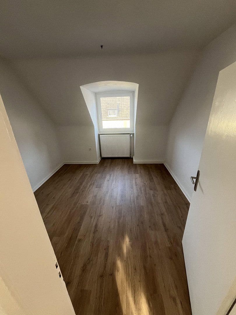 Prenájom bytu 3-izbový 70 m², Hohenzollernstr. 77, Gelsenkirchen, Severné Porýnie - Westfálsko Prenájom bytu 3-izbový 70 m², Hohenzollernstr. 77, Gelsenkirchen, Severné Porýnie - Westfálsko