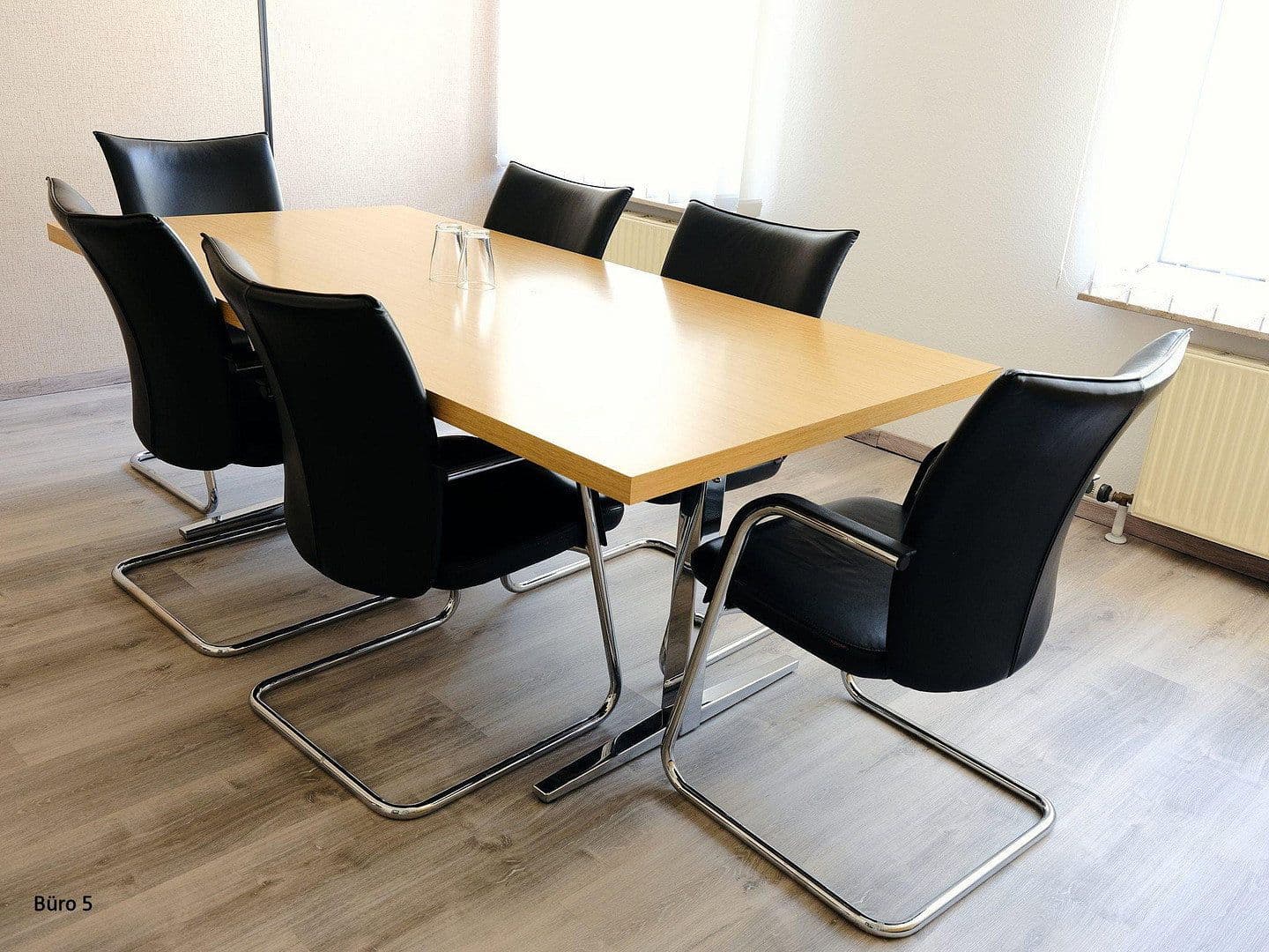 Prenájom kancelárie 178 m², Heiningen, Bádensko-Wurttembersko Prenájom kancelárie 178 m², Heiningen, Bádensko-Wurttembersko