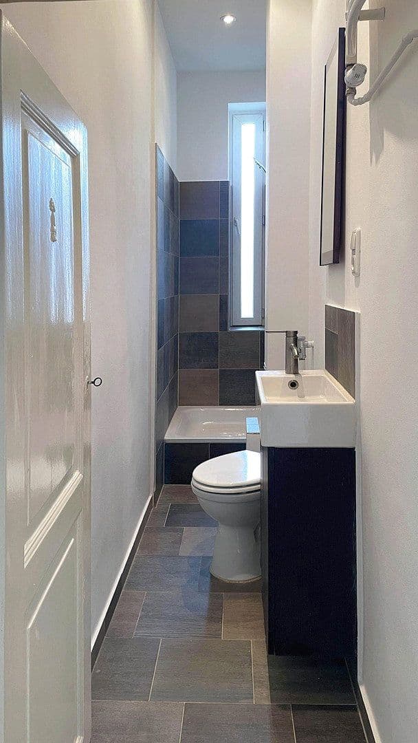Predaj bytu 1-izbový 42 m², Berlin, Berlín Predaj bytu 1-izbový 42 m², Berlin, Berlín